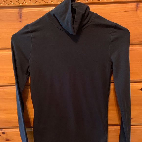 🔥 3/$20 Girl’s Solid Turtleneck Long Sleeve - Picture 1 of 3